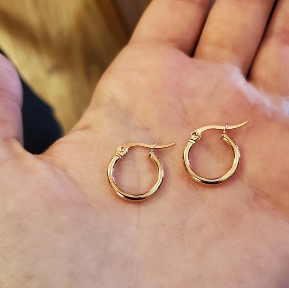 NWOT Tiny 15mm Rose Gold Hoop Earrings - Picture 7 of 7